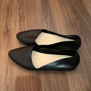 Aldo black leather flats